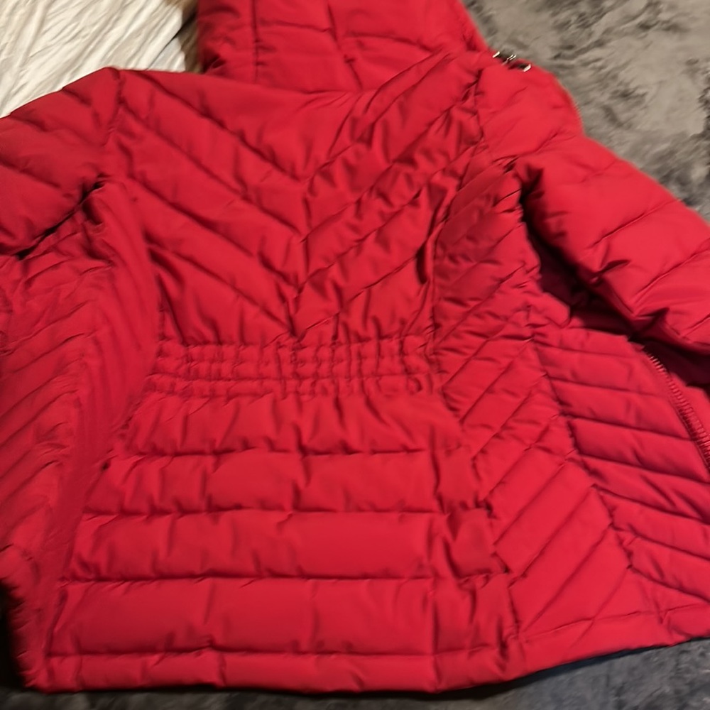 Cute red jacket - Picture 5 of 7